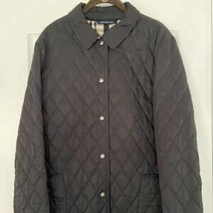 Burberry London quilted jacket in black size large.